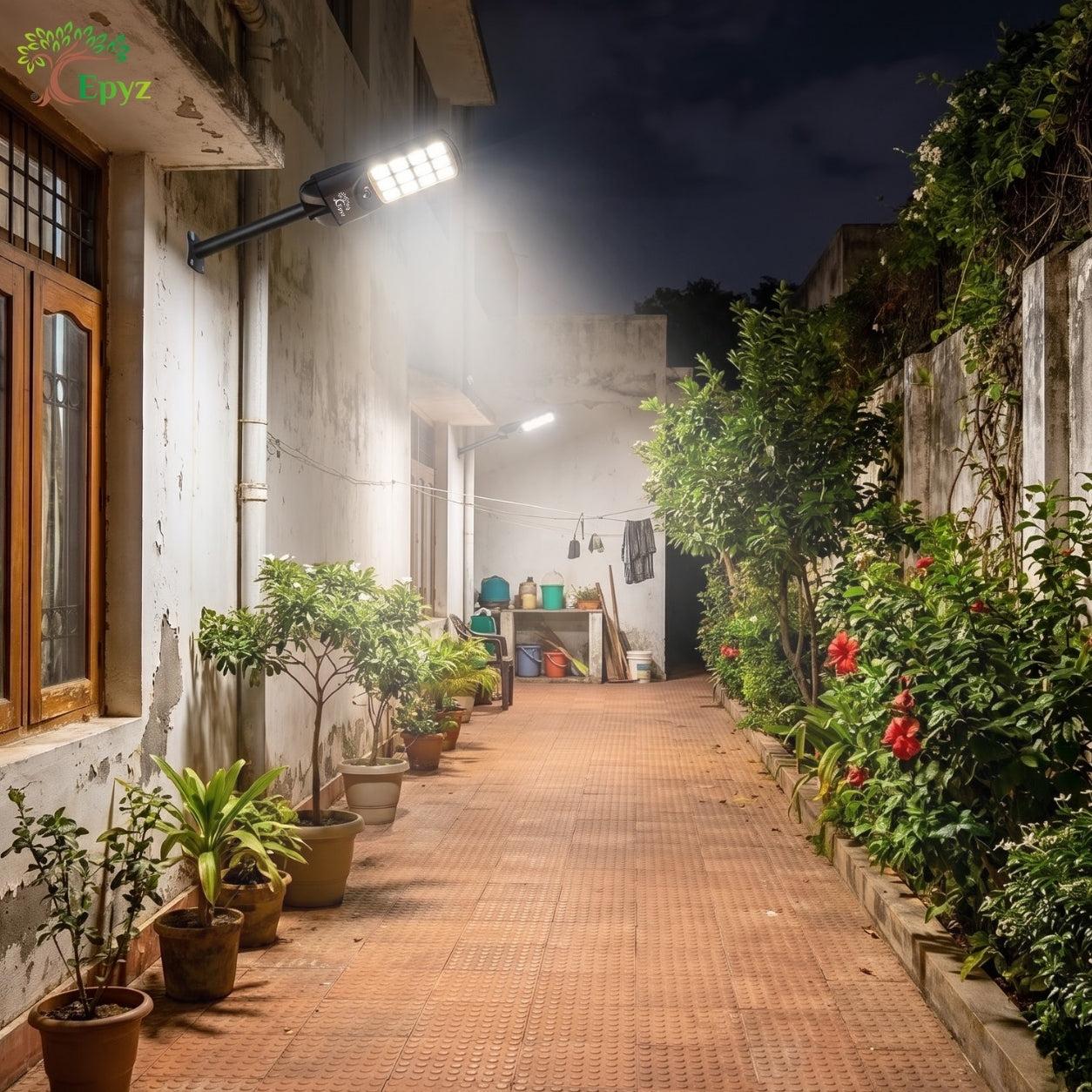 200 WATT SOLAR STREET LIGHT WITH (360 LEDS)